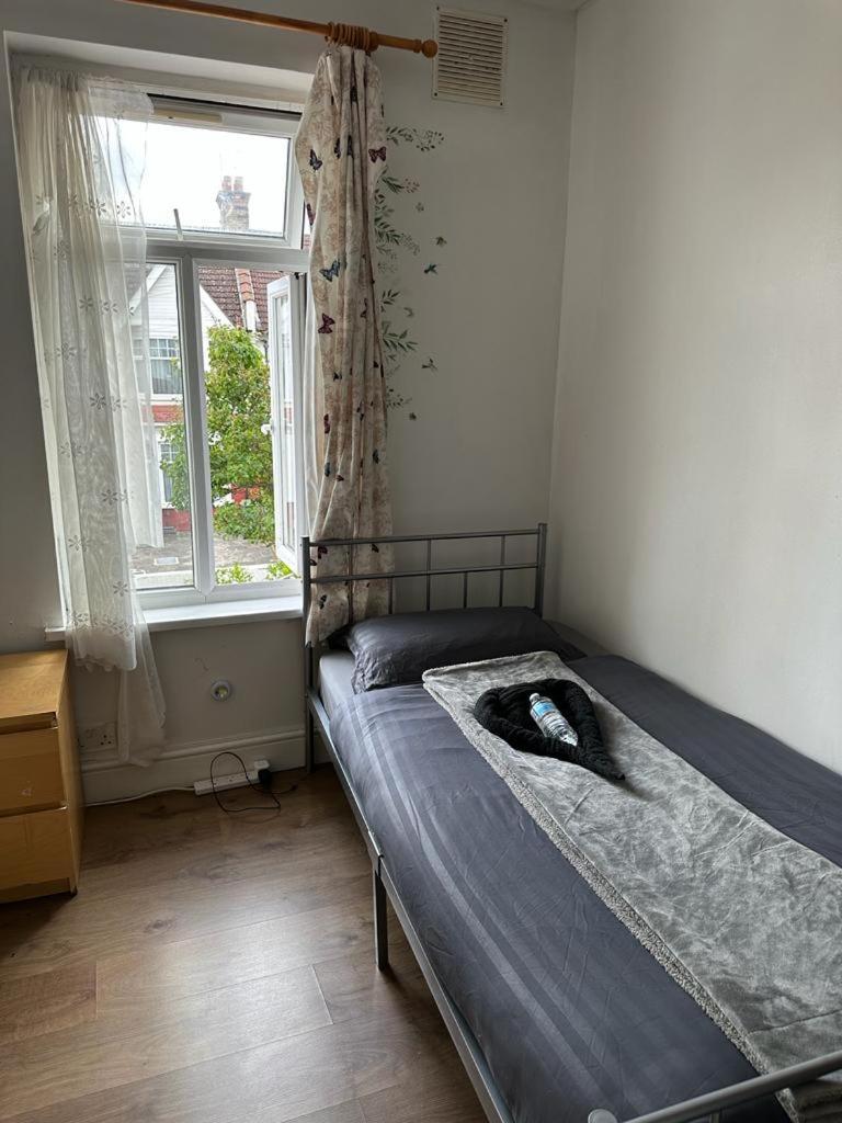 Affordable Private Rooms In Wembley Londra Dış mekan fotoğraf